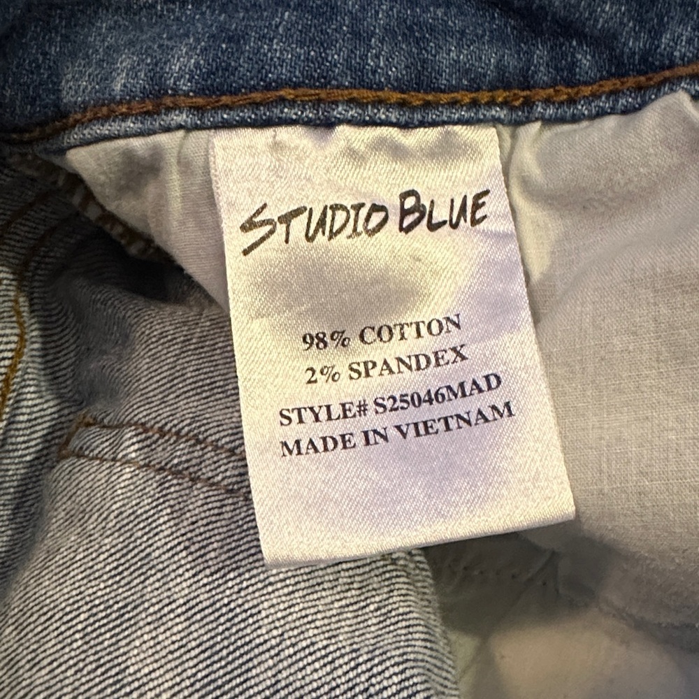 Studio Blue Jean Shorts - Picture 8 of 9